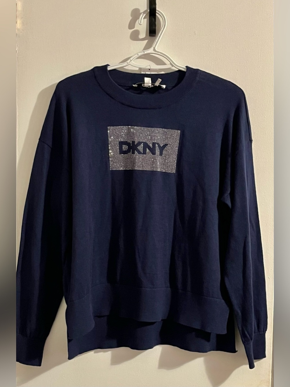 NWT Women’s DKNY Crew Neck ~ Size Medium
